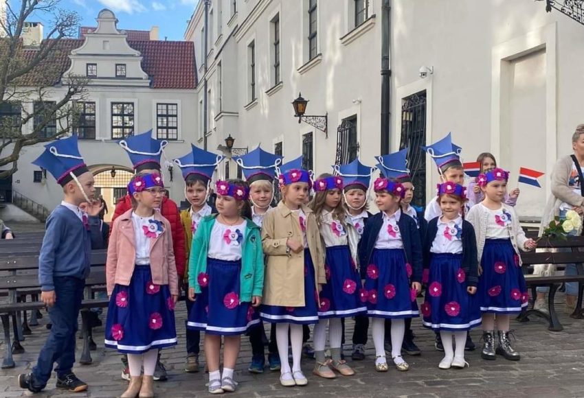 received 4776564749137639